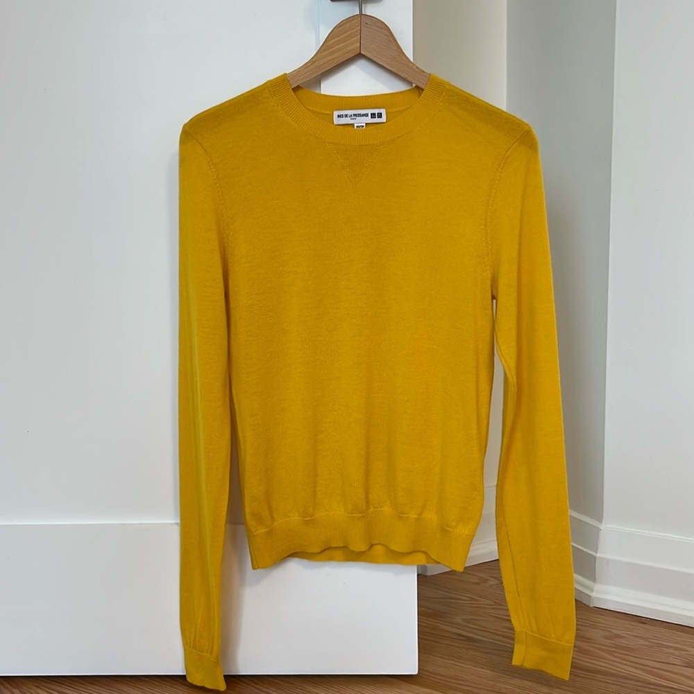 Ines de la Fressange for Uniqlo yellow crewneck cashmere sweater